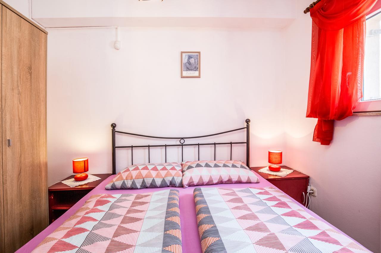 Apartment Carolina Ližnjan Екстериор снимка