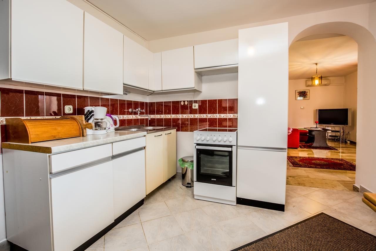 Apartment Carolina Ližnjan Екстериор снимка