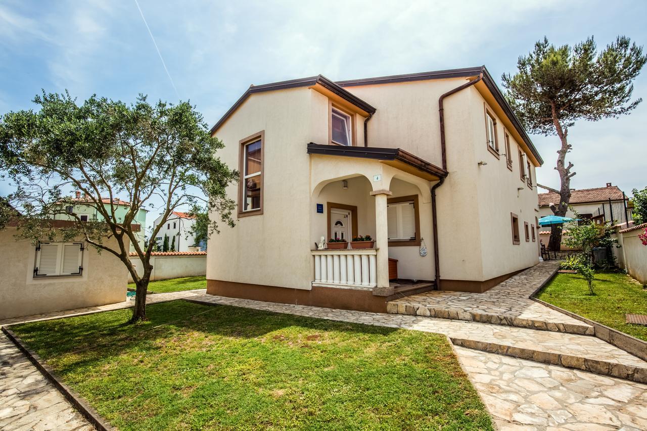 Apartment Carolina Ližnjan Екстериор снимка